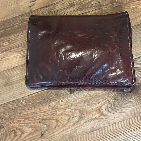 Bottega Veneta Rare Vintage Burgandy Envelope Leather Clutch - Picture 10 of 13